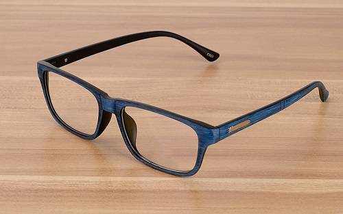 Polycarbonate Lenses vs. Trivex Eyeglass Lenses